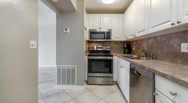 Photo of 194 Lake Dora Dr, West Palm Beach, FL 33411