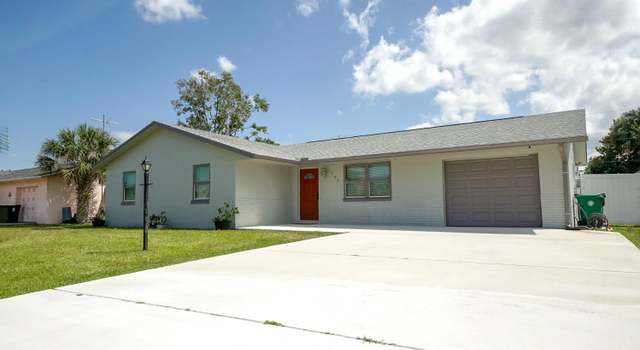 Photo of 184 SW Grove Ave, Port Saint Lucie, FL 34983