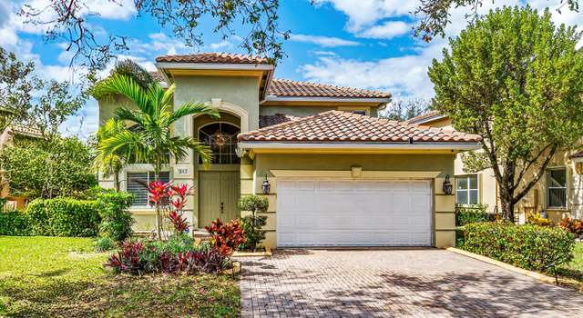 Property at 853 Gazetta Way, West Palm Beach, FL 33413, 5 beds, 2.5 baths