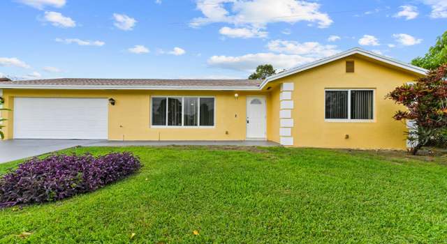 Photo of 2561 Canterbury Dr S, West Palm Beach, FL 33407