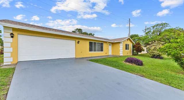 Photo of 2561 Canterbury Dr S, West Palm Beach, FL 33407