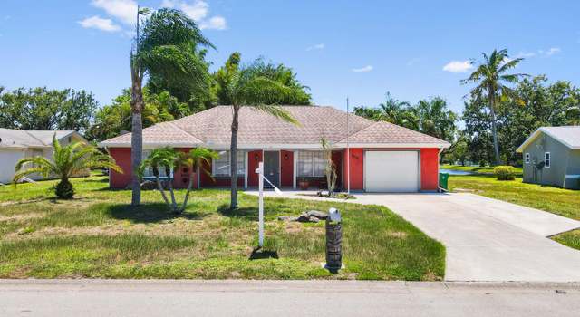 Photo of 1318 SE Vestridge Ln, Port Saint Lucie, FL 34952