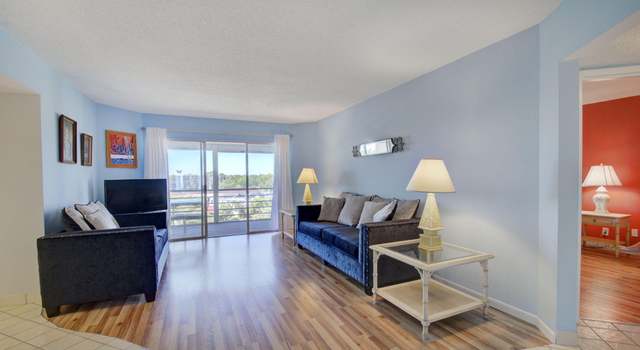 Photo of 3590 Via Poinciana #613, Lake Worth, FL 33467