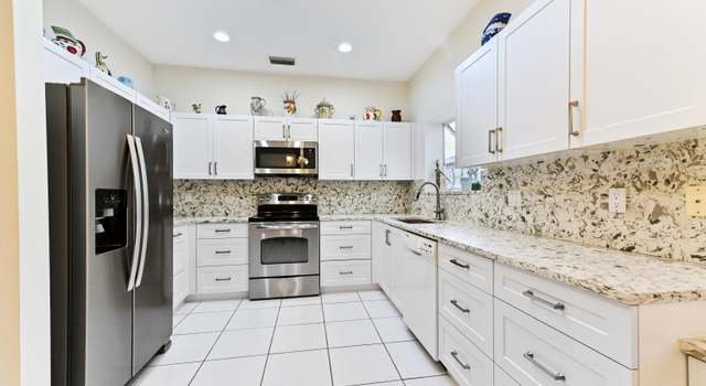 Photo of 11683 Briarwood Cir #4, Boynton Beach, FL 33437