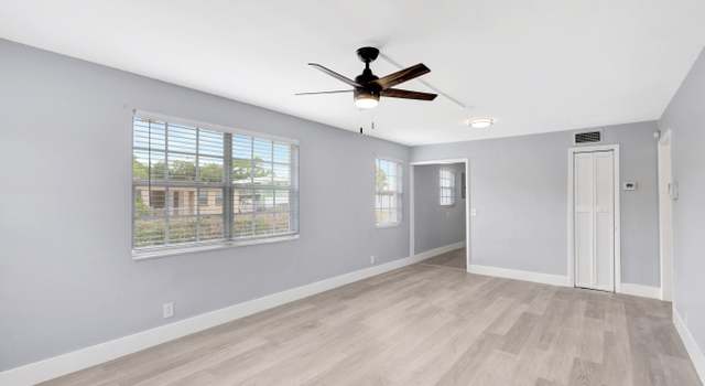 Photo of 549 21st St, West Palm Beach, FL 33407