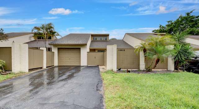 Photo of 12612 Shady Pines Ct, Wellington, FL 33414