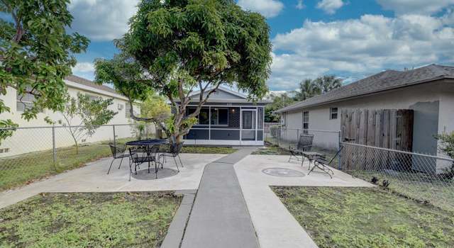 Photo of 610 N D St, Lake Worth Beach, FL 33460