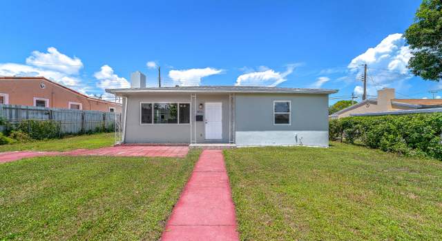Photo of 911 Churchill Rd, West Palm Beach, FL 33405