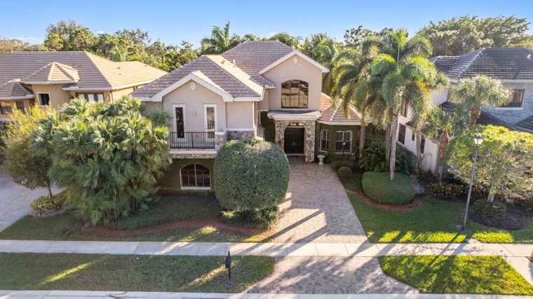 Photo of 10380 Trianon Pl Wellington, FL 33449