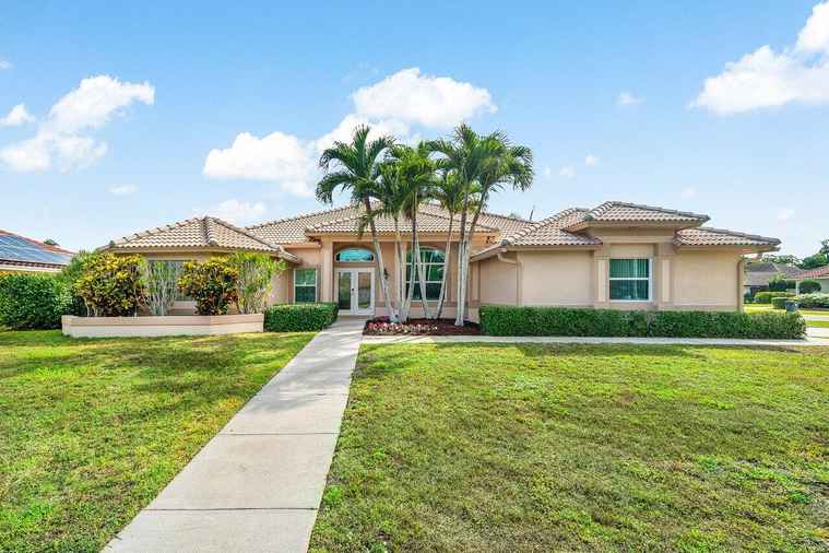 Photo of 2020 Newhaven Ave Wellington, FL 33414