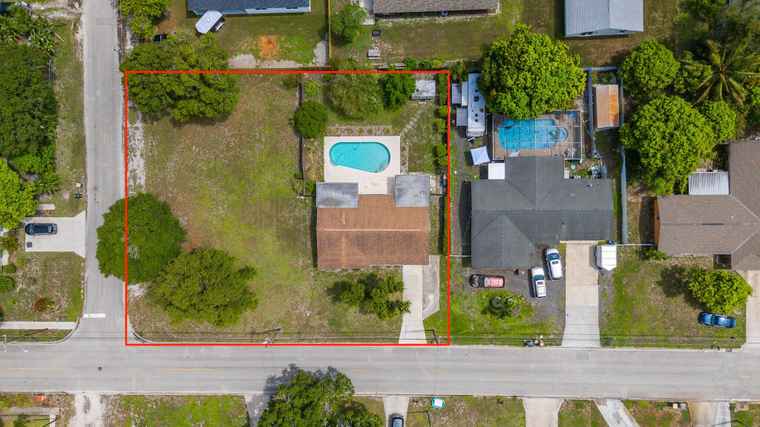 Photo of 1503 Wyoming Ave Fort Pierce, FL 34982