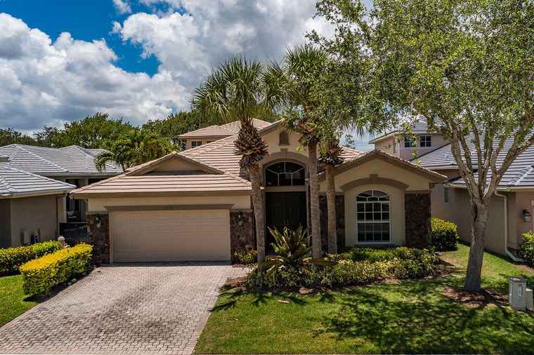 Photo of 11218 Osprey Lake Ln Palm Beach Gardens, FL 33412