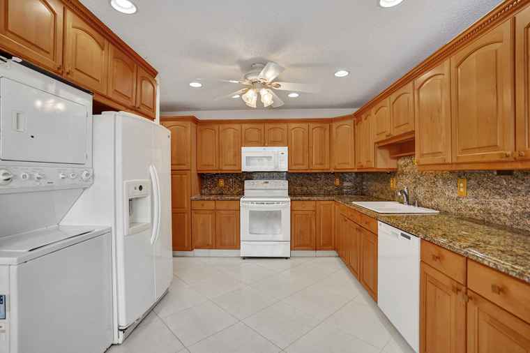 Photo of 1260 NW 20th Ave #203 Delray Beach, FL 33445