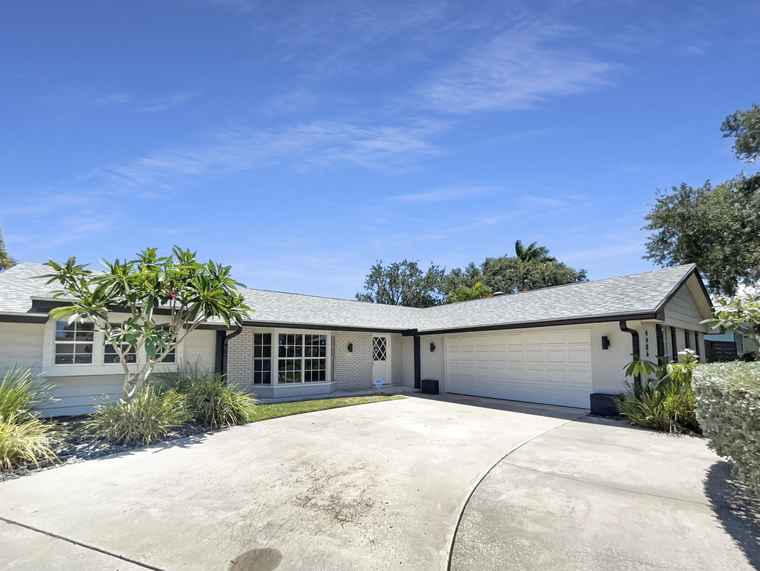Photo of 4406 Daffodil Cir S Palm Beach Gardens, FL 33410