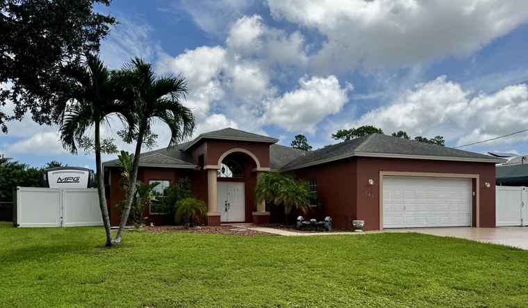 Photo of 143 SW Glenwood Dr Port Saint Lucie, FL 34984
