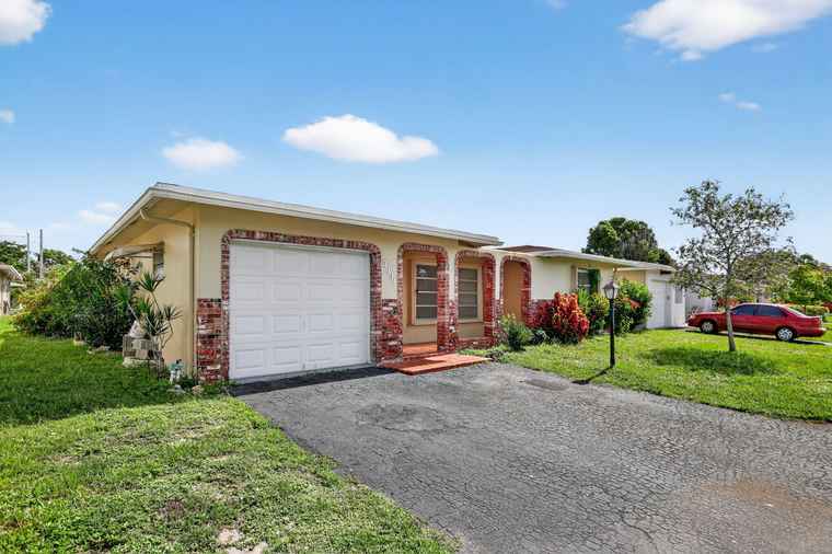 Photo of 1141 NW 48 Pl Deerfield Beach, FL 33064