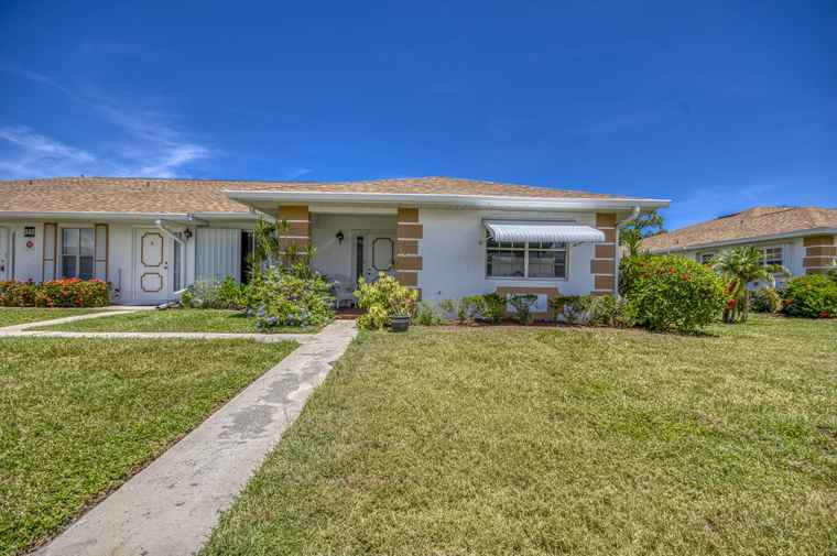 Photo of 940 Savannas Point Dr Unit D Fort Pierce, FL 34982