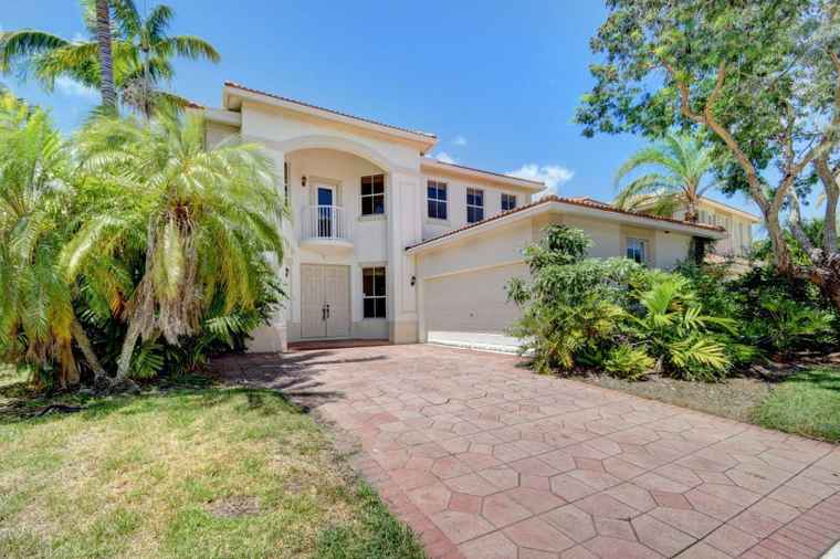 Photo of 10537 Galleria St Wellington, FL 33414