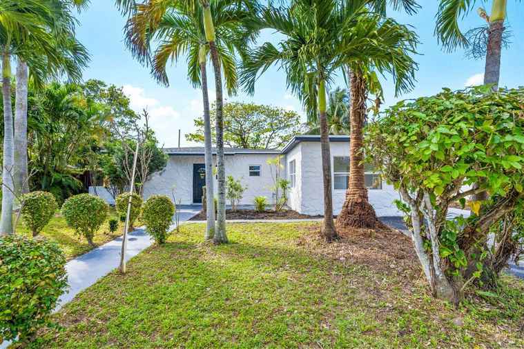 Photo of 1630 NW 14th St Fort Lauderdale, FL 33311