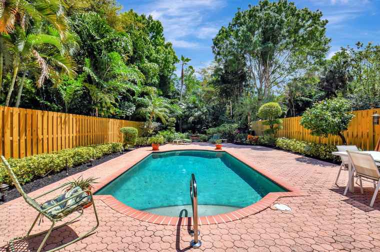 Photo of 2462 NW 66th Dr Boca Raton, FL 33496