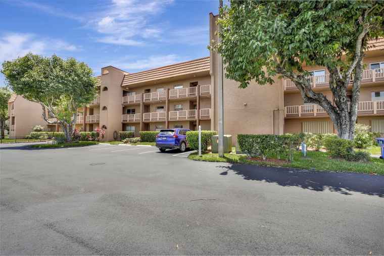 Photo of 9681 Sunrise Lakes Blvd #104 Sunrise, FL 33322