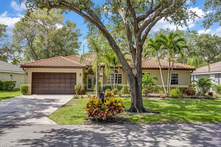 Photo of 4140 NW 58th St Coconut Creek, FL 33073