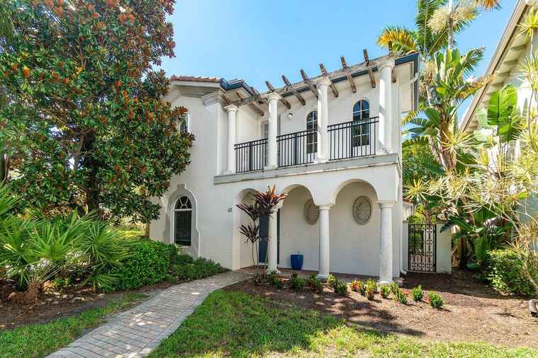 Photo of 62 Stoney Dr Palm Beach Gardens, FL 33410