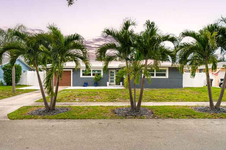 Photo of 1269 SW 7th St Boca Raton, FL 33486