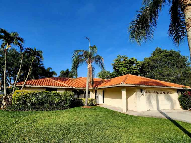 Photo of 1852 Wisteria St Wellington, FL 33414