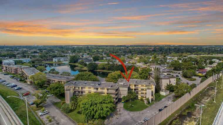 Photo of 5275 NW 10th Ct #405 Plantation, FL 33313