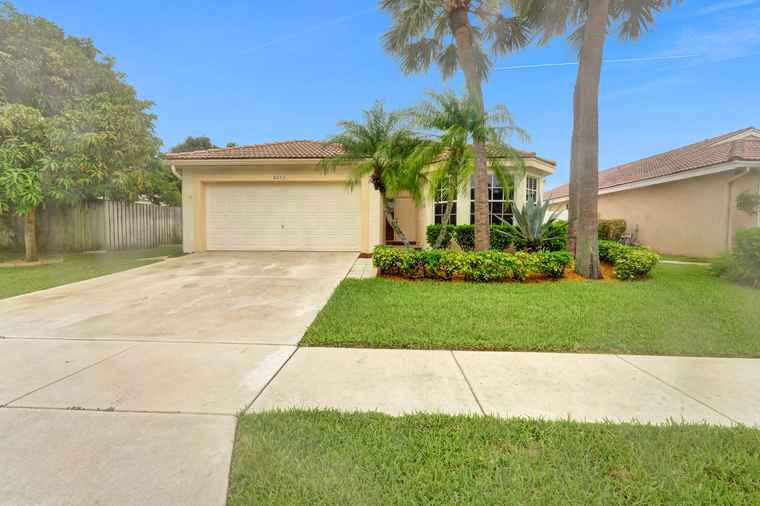 Photo of 8252 White Rock Cir Boynton Beach, FL 33436