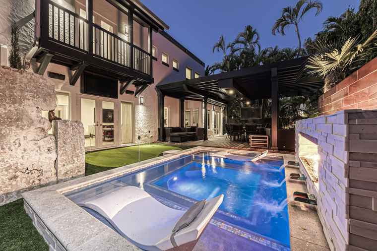 Photo of 736 NE 17th Way Fort Lauderdale, FL 33304