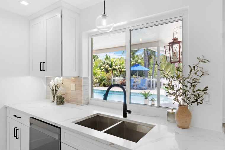 Photo of 4060 Lake Dr Coconut Creek, FL 33066