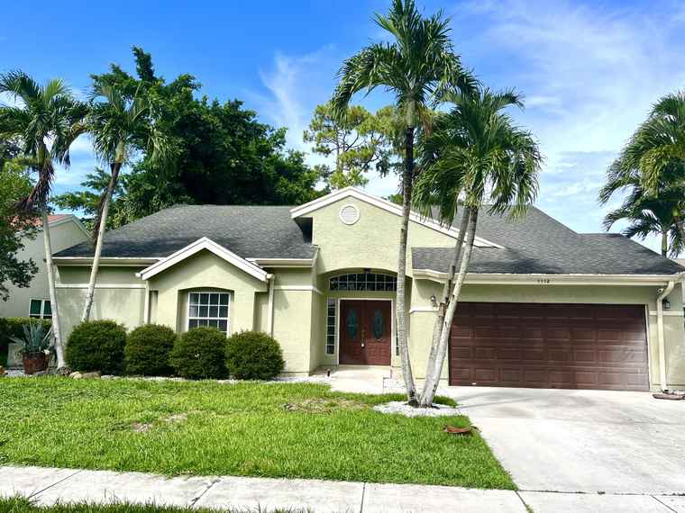 Photo of 1112 Wild Cherry Ln Wellington, FL 33414