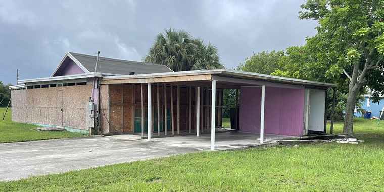 Photo of 1405 Avenue Q Ave Fort Pierce, FL 34950