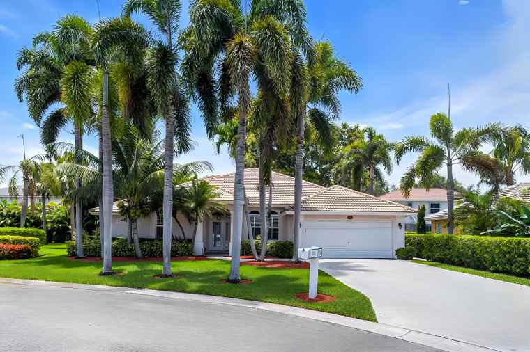 Photo of 474 Otter Ln S Jupiter, FL 33458