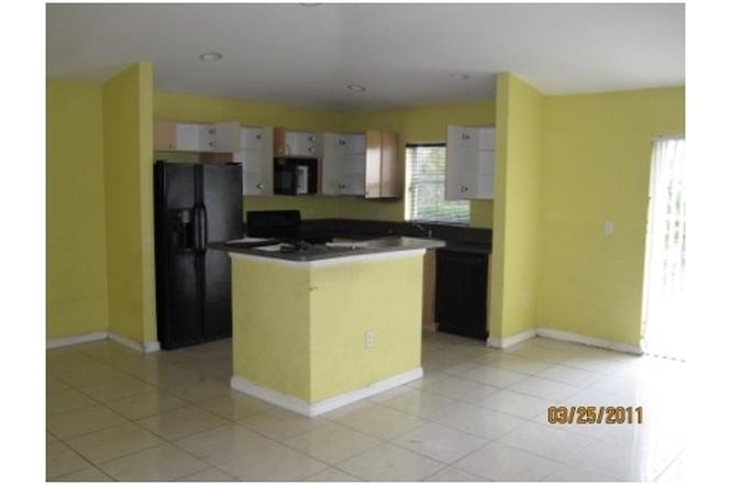 ありさ❁ 6028 Azalea Cir, West Palm Beach, FL 33415 | Zillow