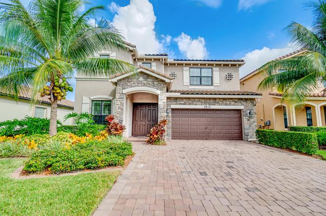 8815 Willow Cove Ln, Lake Worth, FL 33467 | MLS# RX-10661186 | Redfin