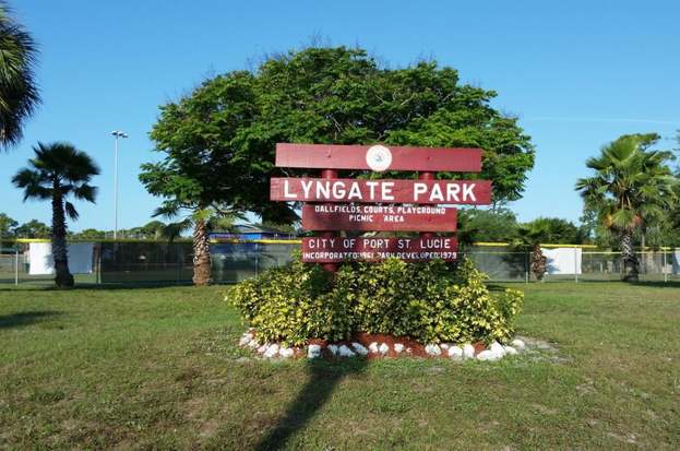 1317 Se Rivergreen Cir Port Saint Lucie Fl Mls Rx Redfin 1317 Se Rivergreen Cir Port Saint Lucie Fl Mls Rx Redfin
