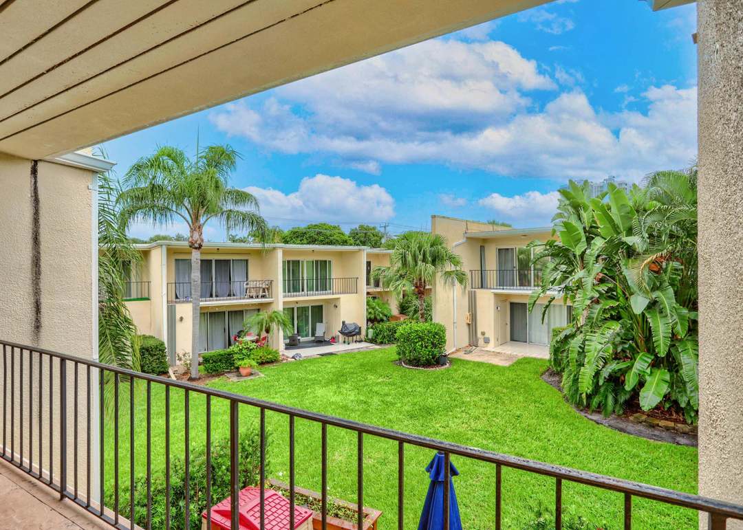 388 Golfview Rd Unit H, North Palm Beach, FL 33408