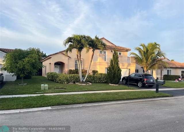 Property at 18865 NW 1st St, Pembroke Pines, FL 33029, 4 beds, 3 baths