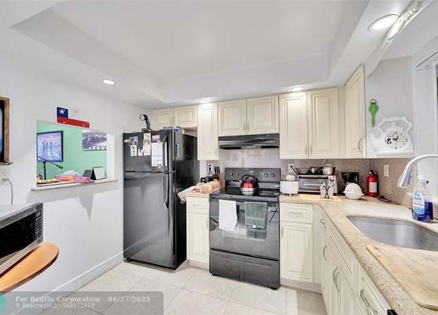 Property at 9401 Sunrise Lakes Blvd #111, Sunrise, FL 33322, 1 bed, 1.5 baths