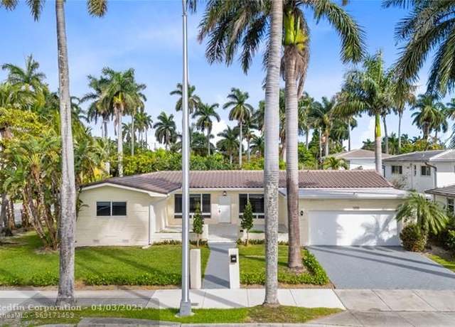 Property at 1255 Hollywood Blvd, Hollywood, FL 33019, 4 beds, 3 baths