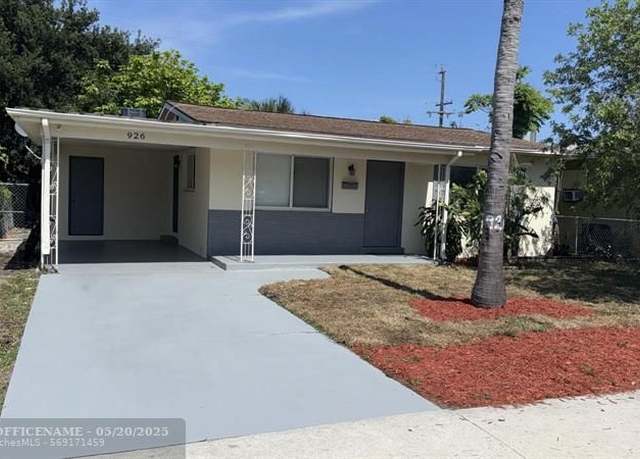 Property at 926 S F St, Lake Worth, FL 33460, 4 beds, 3 baths