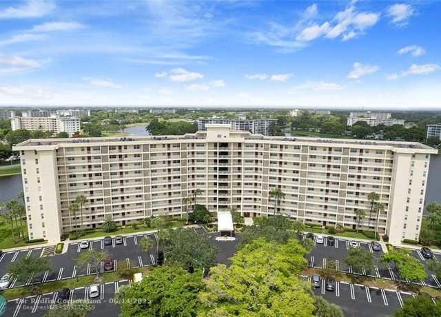 Property at 3095 N Course Dr #807, Pompano Beach, FL 33069, 3 beds, 2.5 baths