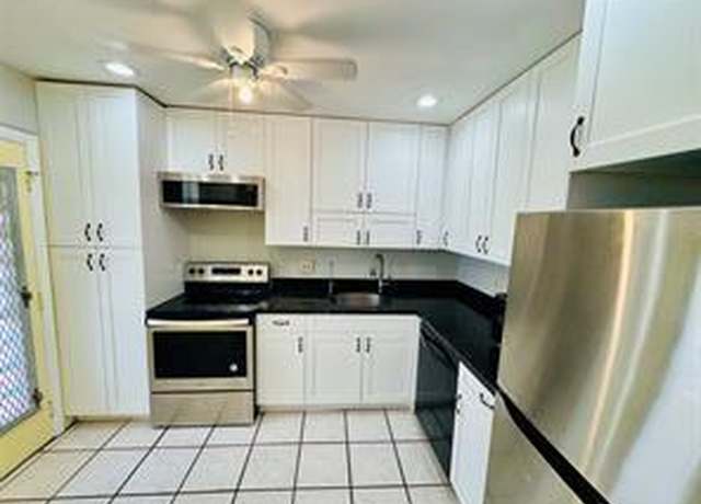 Property at 6061 N Falls Cir Dr #302, Lauderhill, FL 33319, 2 beds, 2 baths