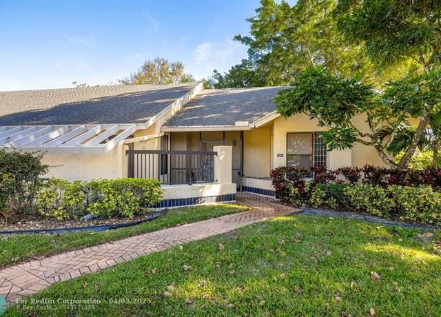 Property at 10894 Lake Front Pl #10894, Boca Raton, FL 33498, 2 beds, 2 baths