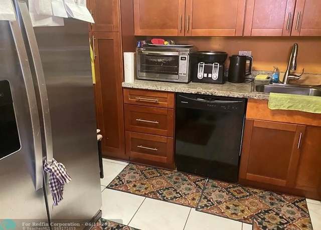 Property at 4152 Inverrary Dr #209, Lauderhill, FL 33319, 2 beds, 2 baths