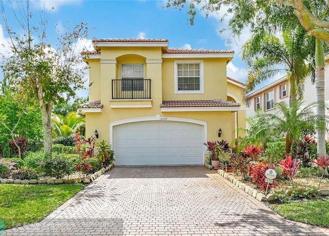Property at 11729 Rock Lake Ter, Boynton Beach, FL 33473, 4 beds, 2.5 baths