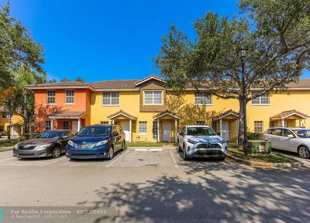 Property at 4149 NW 67th Te #4149, Lauderhill, FL 33319, 2 beds, 2.5 baths